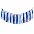 Dekogirlande 150 cm aus Polyester in Blau Weiß für Partydekoration mit Stoffbändern